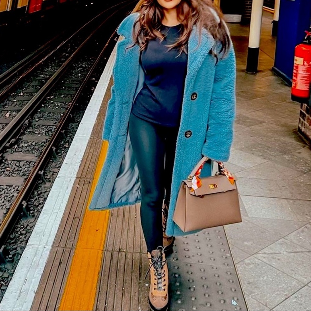 Kimi & Co Paris Blue oversized teddy coat size small/ medium buttons - Picture 5 of 5